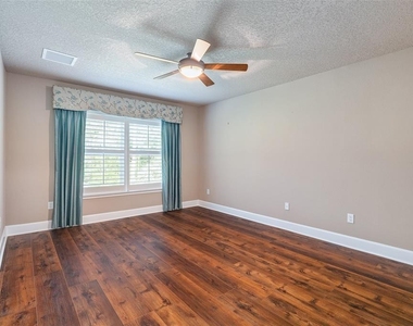 829 Pinewood Drive - Photo Thumbnail 34