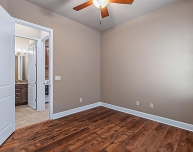 829 Pinewood Drive - Photo Thumbnail 27