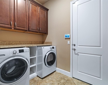 829 Pinewood Drive - Photo Thumbnail 18