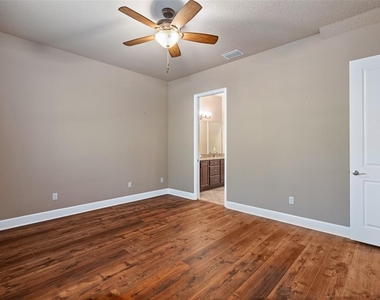 829 Pinewood Drive - Photo Thumbnail 22