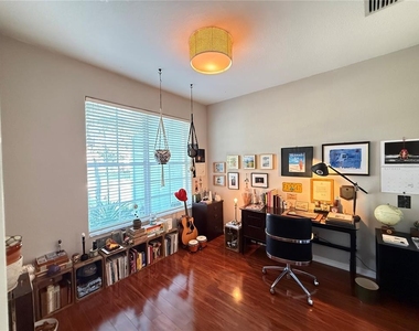 10703 Banfield Drive - Photo Thumbnail 14
