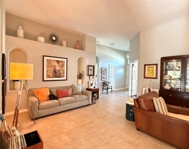 10703 Banfield Drive - Photo Thumbnail 3
