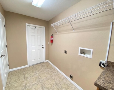 38647 Rose Ln - Photo Thumbnail 4