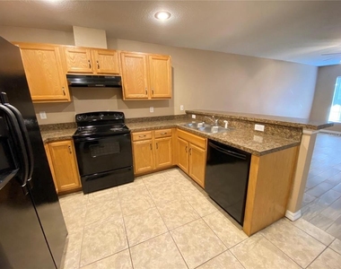 38647 Rose Ln - Photo Thumbnail 2