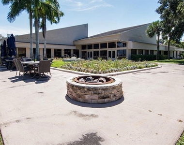 2615 Cove Cay Drive - Photo Thumbnail 25