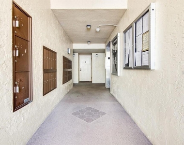 2615 Cove Cay Drive - Photo Thumbnail 18