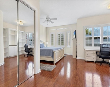 5425 46th Court W - Photo Thumbnail 12