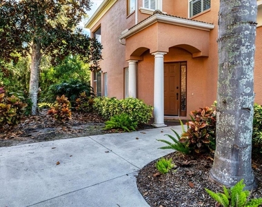 5425 46th Court W - Photo Thumbnail 1