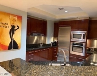 2700 Las Vegas Boulevard - Photo Thumbnail 6