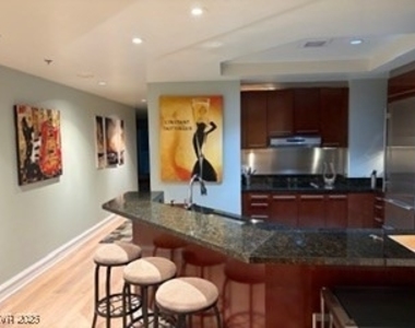 2700 Las Vegas Boulevard - Photo Thumbnail 4