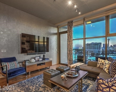 353 E Bonneville Avenue - Photo Thumbnail 14
