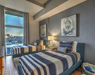 353 E Bonneville Avenue - Photo Thumbnail 23