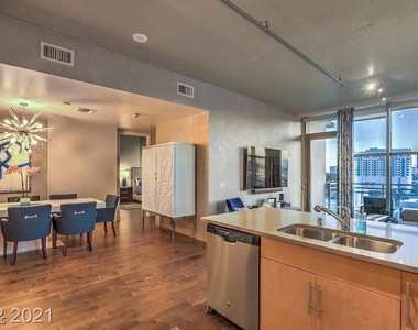 353 E Bonneville Avenue - Photo Thumbnail 4