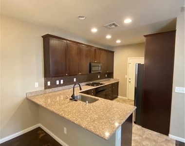 3952 Zodiacal Light Street - Photo Thumbnail 12
