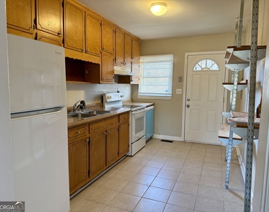 2913 Horse Shoe Drive - Photo Thumbnail 2