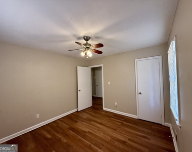 2913 Horse Shoe Drive - Photo Thumbnail 11