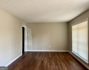 2913 Horse Shoe Drive - Photo Thumbnail 1