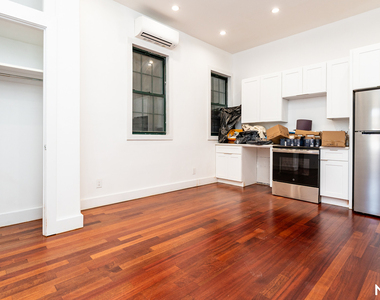 276 Boerum Street - Photo Thumbnail 7