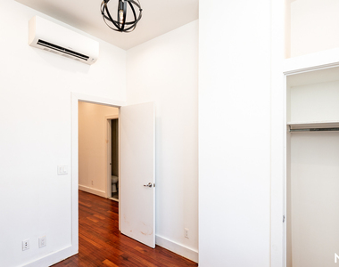 276 Boerum Street - Photo Thumbnail 18