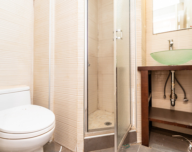276 Boerum Street - Photo Thumbnail 12