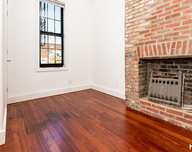 276 Boerum Street - Photo Thumbnail 4