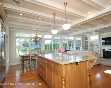 106 Stockton Boulevard - Photo Thumbnail 4