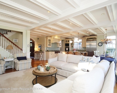 106 Stockton Boulevard - Photo Thumbnail 5