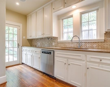2606 Cockrell Avenue - Photo Thumbnail 9