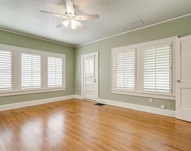 2606 Cockrell Avenue - Photo Thumbnail 16