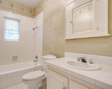 2606 Cockrell Avenue - Photo Thumbnail 11