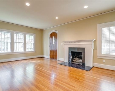 2606 Cockrell Avenue - Photo Thumbnail 3