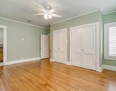 2606 Cockrell Avenue - Photo Thumbnail 15