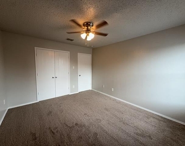 3952 Golden Horn Lane - Photo Thumbnail 14
