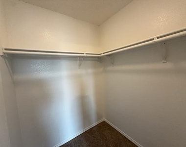 3952 Golden Horn Lane - Photo Thumbnail 20