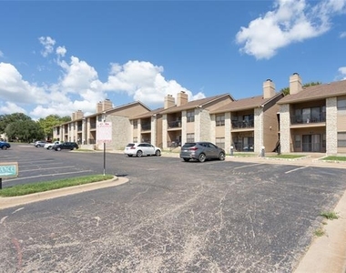 400 E Pearl - Photo Thumbnail 3