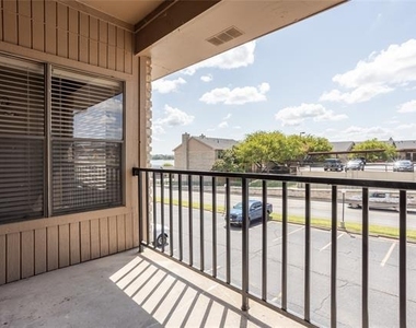 400 E Pearl - Photo Thumbnail 2