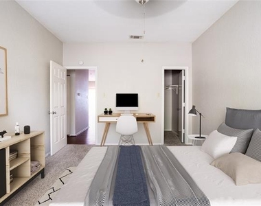 400 E Pearl - Photo Thumbnail 9