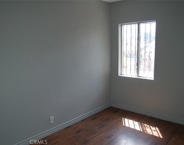 422 W Palm Street - Photo Thumbnail 10
