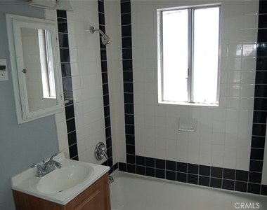 422 W Palm Street - Photo Thumbnail 9