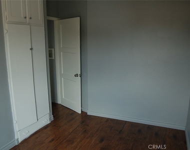 422 W Palm Street - Photo Thumbnail 11