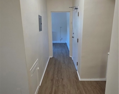 3408 W Sunset Blvd. - Photo Thumbnail 6