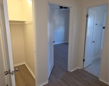 3408 W Sunset Blvd. - Photo Thumbnail 7