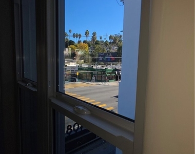 3408 W Sunset Blvd. - Photo Thumbnail 15
