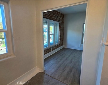 3408 W Sunset Blvd. - Photo Thumbnail 4