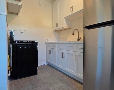 3408 W Sunset Blvd. - Photo Thumbnail 5