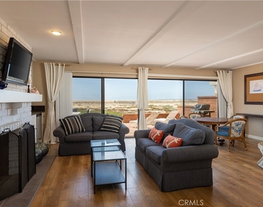 1303 E Balboa Boulevard - Photo Thumbnail 10