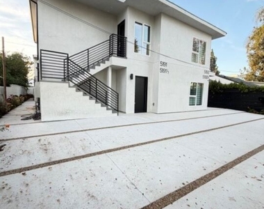5191 5191 Lindley Avenue - Photo Thumbnail 49
