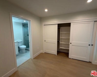 5191 5191 Lindley Avenue - Photo Thumbnail 29