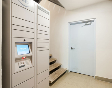 1818 Thayer Avenue - Photo Thumbnail 26