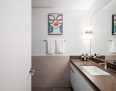 1818 Thayer Avenue - Photo Thumbnail 5